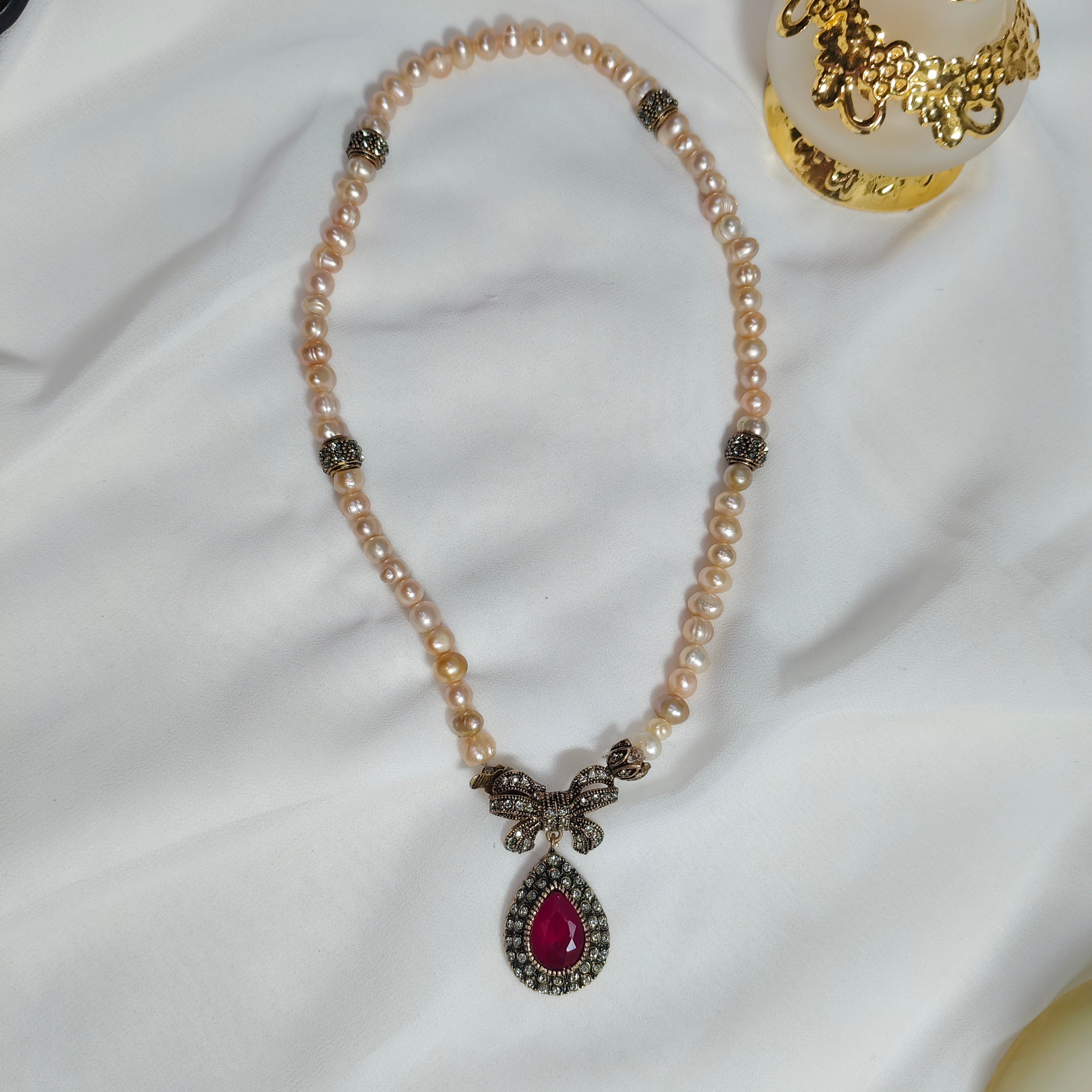 Collier Djawher Perles & Pendentif Ottoman — Pierre Rouge