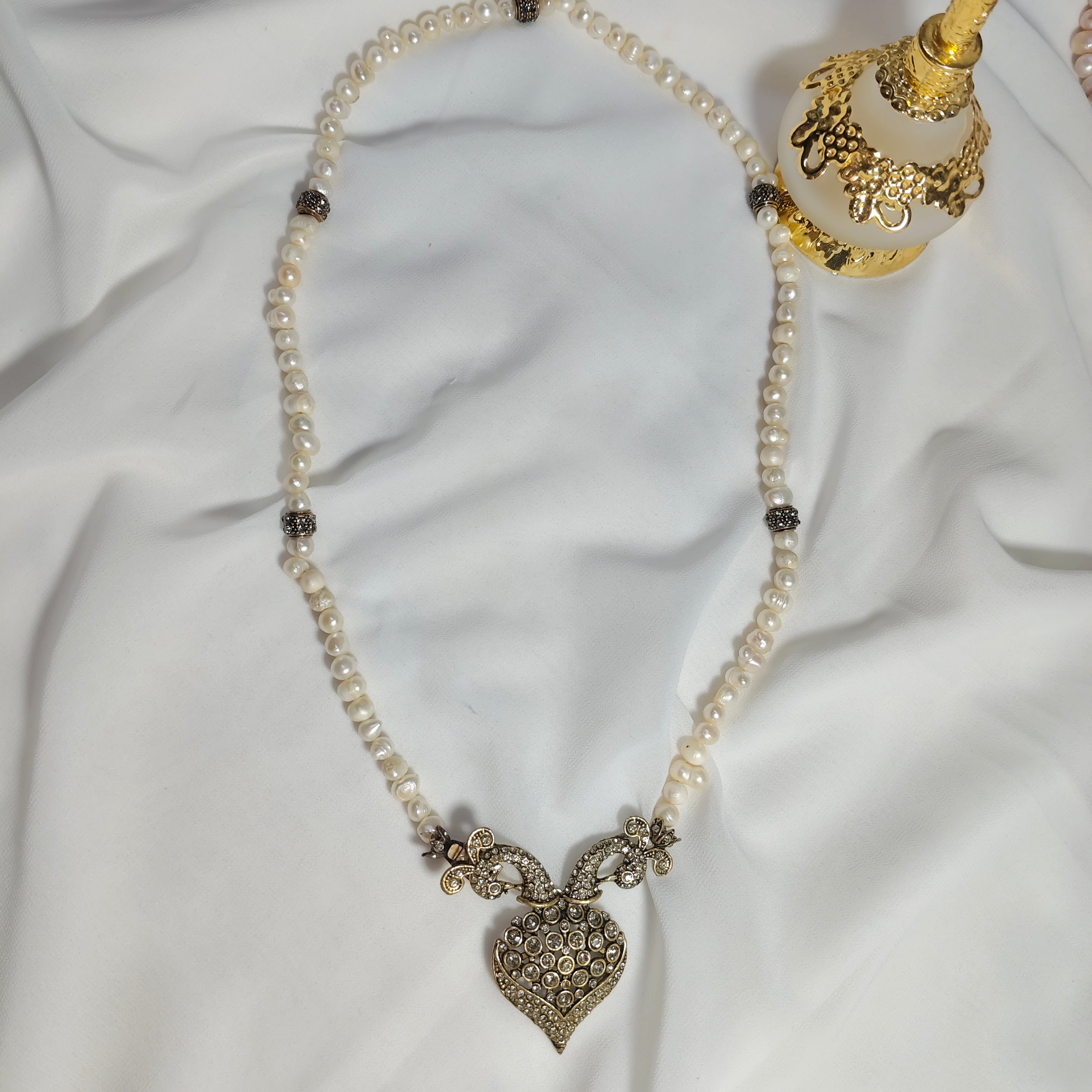 Collier Djewher Perles & Pendentif Cœur Ottoman Couronné