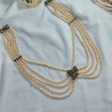 Collier Traditionnel Algérien Multi-Rangs — Perles d'Eau Douce & Nœud Marcassite