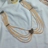 Collier traditionnel algérien multi-rangs perles d'eau douce ivoire avec nœud papillon en marcassite bronze antique