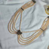 Collier Traditionnel Algérien Multi-Rangs — Perles d'Eau Douce & Nœud Marcassite