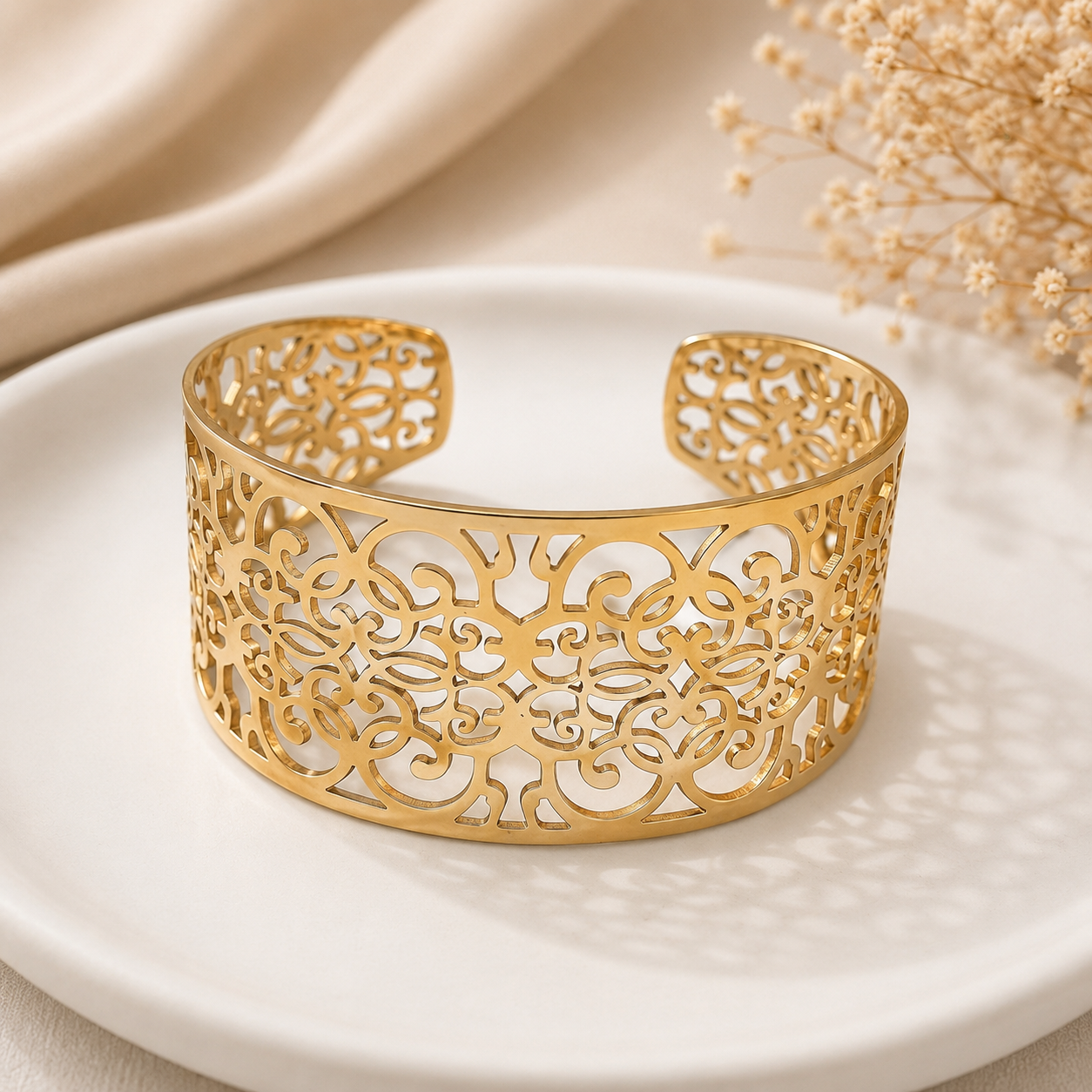 Luxury Arabesque Cuff Bracelet – Stainless Steel CN
