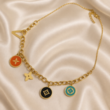 Collier Breloques Colorées — Chaîne Dorée & Médaillons Émaillés