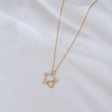 Collier Étoile & Cœur — Pendentif Zircons & Chaîne Fine Dorée