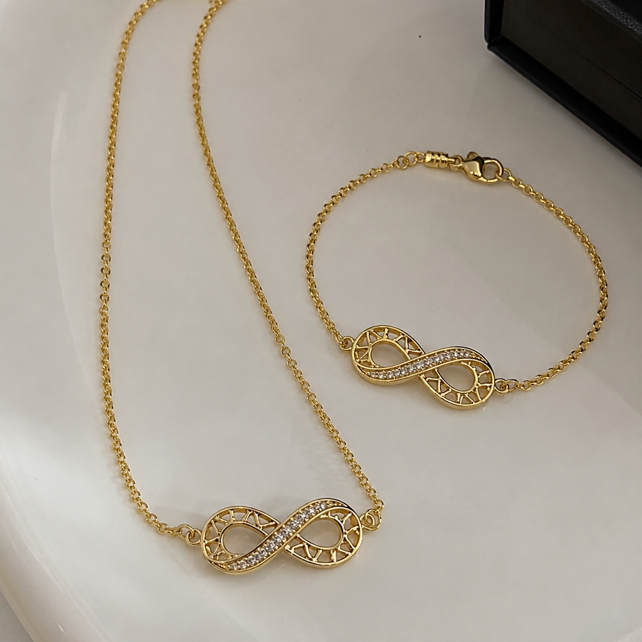 Ensemble Infini Plaqué Or – Collier & Bracelet Xuping