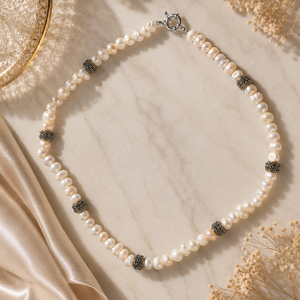 Collier de Perles Naturelles – Élégance Minimaliste
