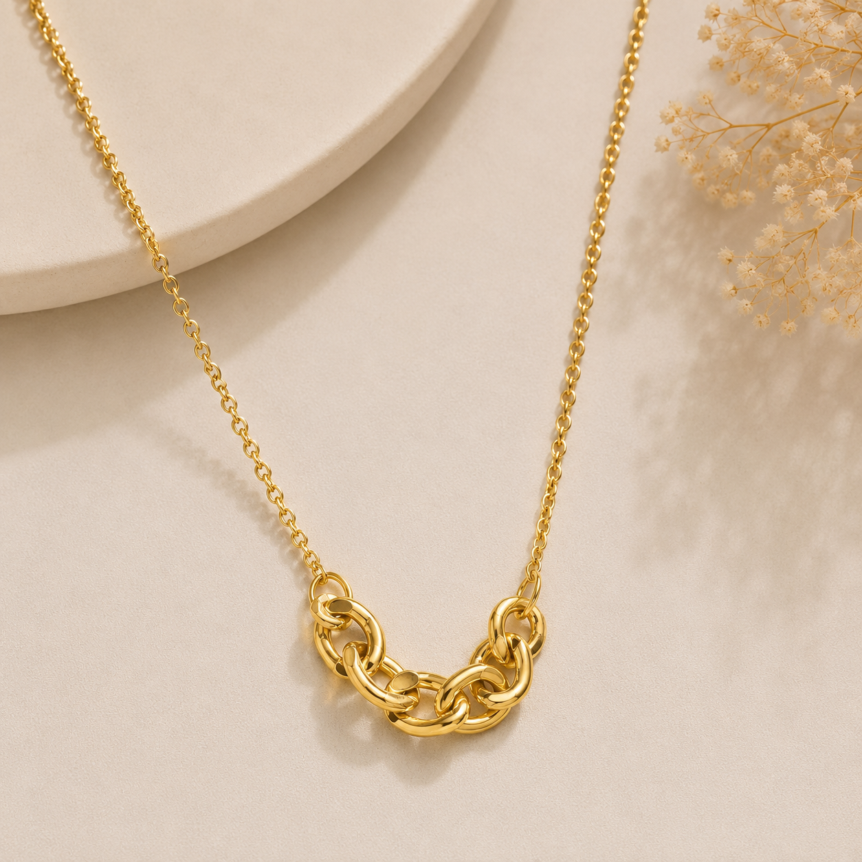 Golden Elegance Stainless Steel Necklace – Modern Chic Style