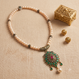 Collier djewher Perles d'Eau Douce — Pendentif Sunburst Émeraude & Rubis