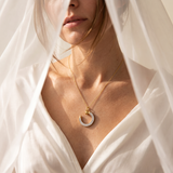 Collier en Acier Inoxydable Doré avec Pendentif Cercle Ouvert Scintillant