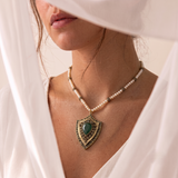 Collier Yasmine en djoher hour à pendentif vert