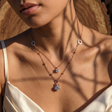 Collier deux rangs à pendentifs carré et cœur brillants