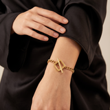 Bracelet doré à maillons et fermoir rectangulaire en T