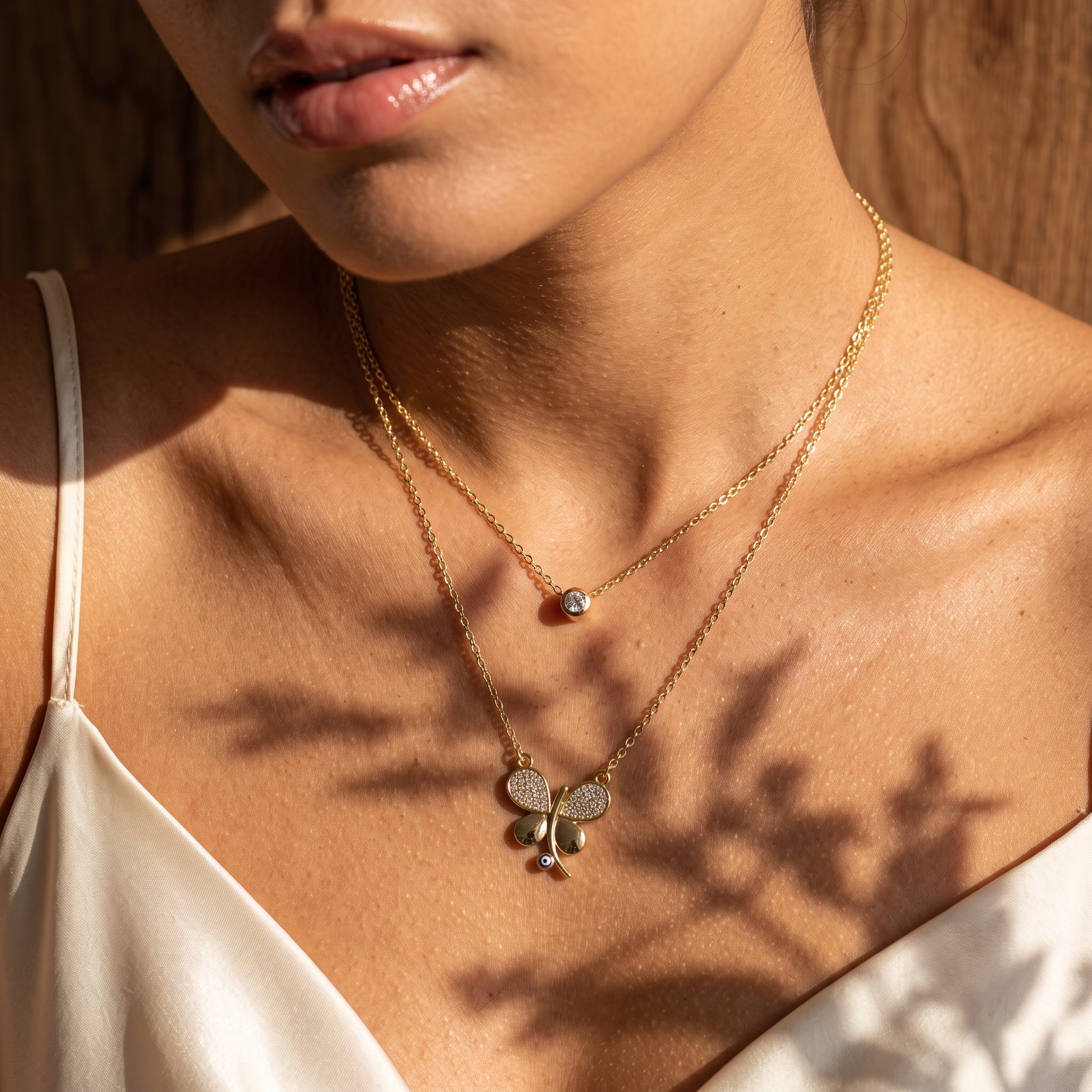 Collier Envol – Deux rangs et papillon doré