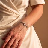 Bracelet Flora – Trio de trèfles ajourés