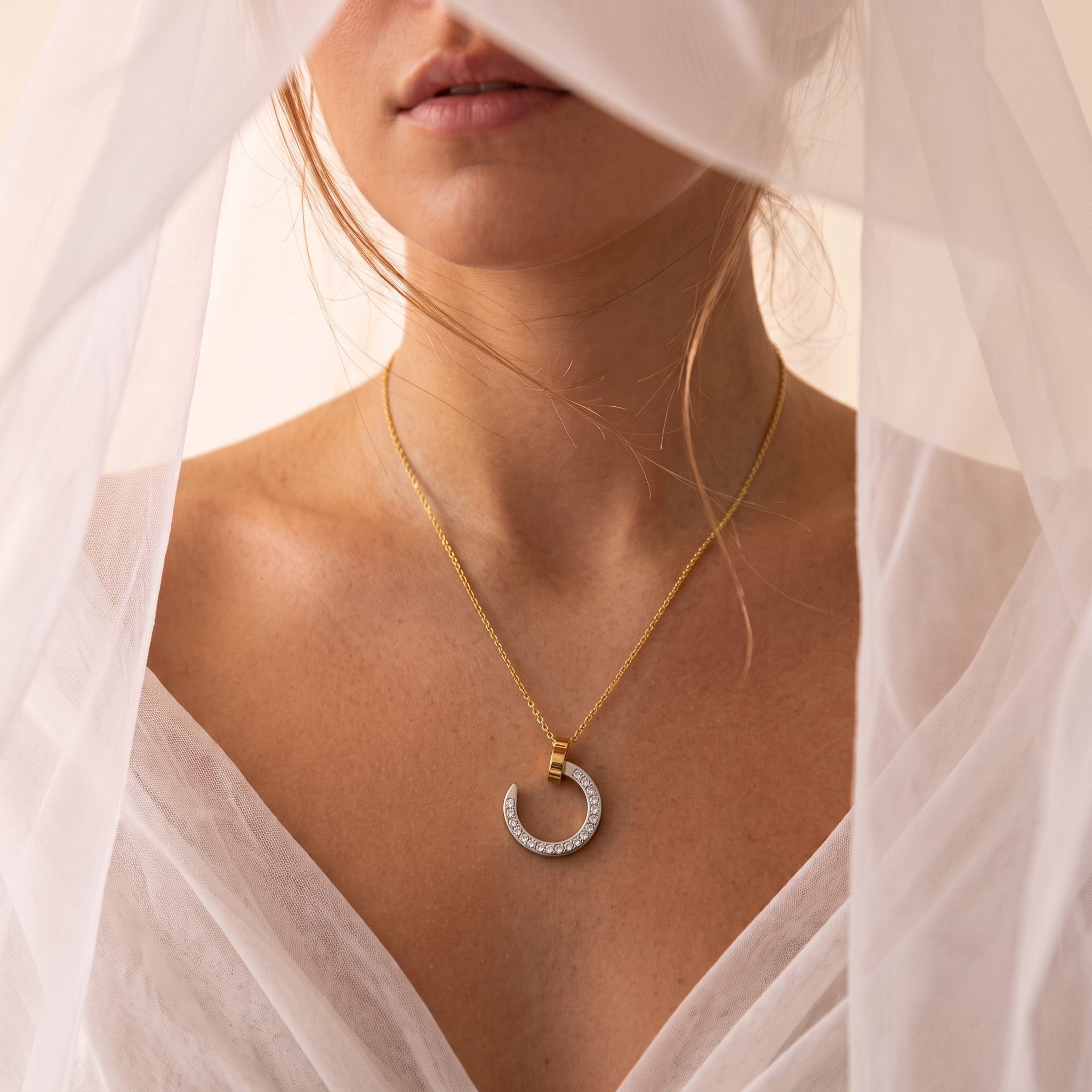 Collier Naïla en acier inoxydable à cercle ouvert scintillant