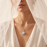 Collier Sofia en argent 925 à pendentif fleur blanc