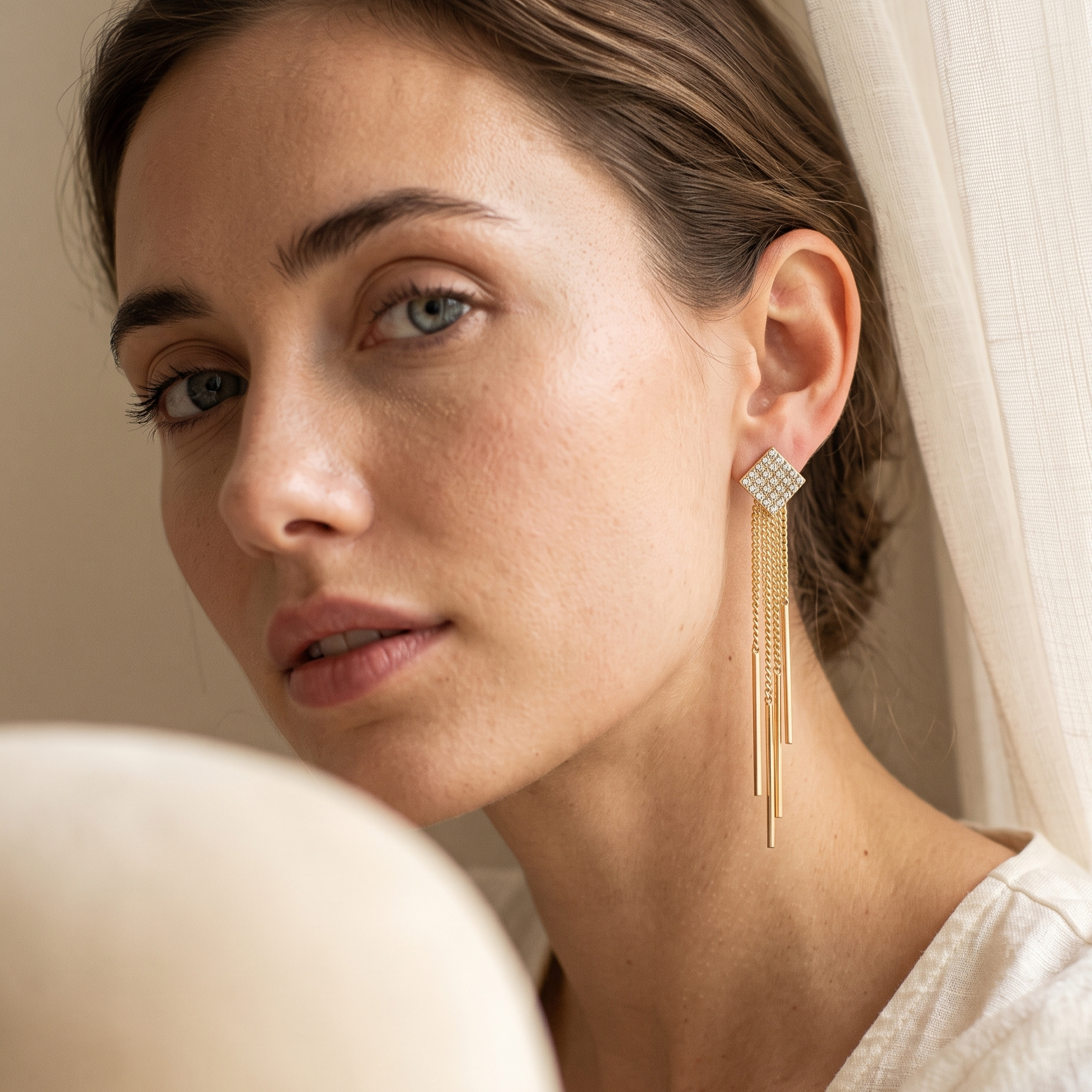 Boucles d’oreilles Xuping à losange scintillant et longues chaînettes