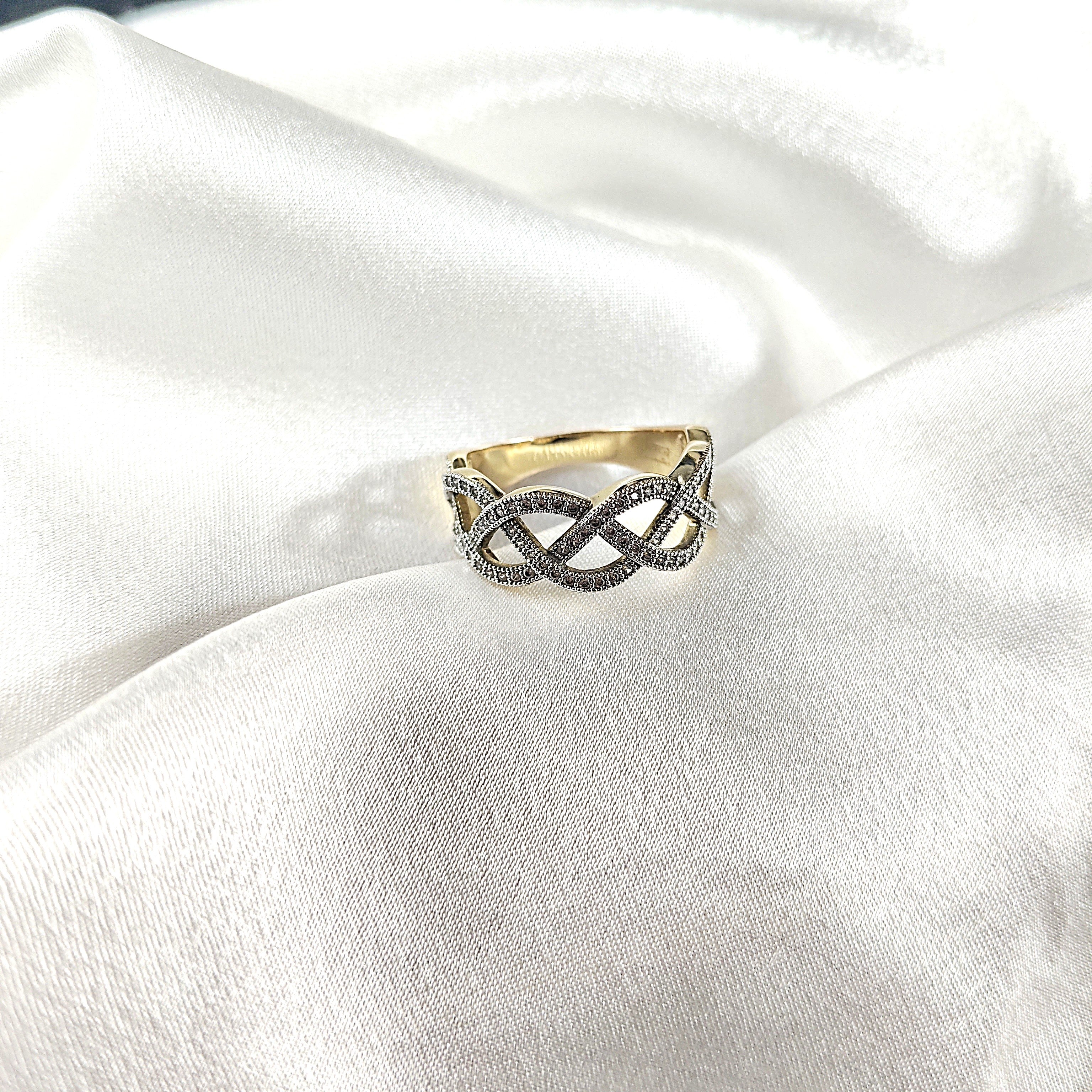 Bague “Élégance Entrelacée” en Plaqué Or