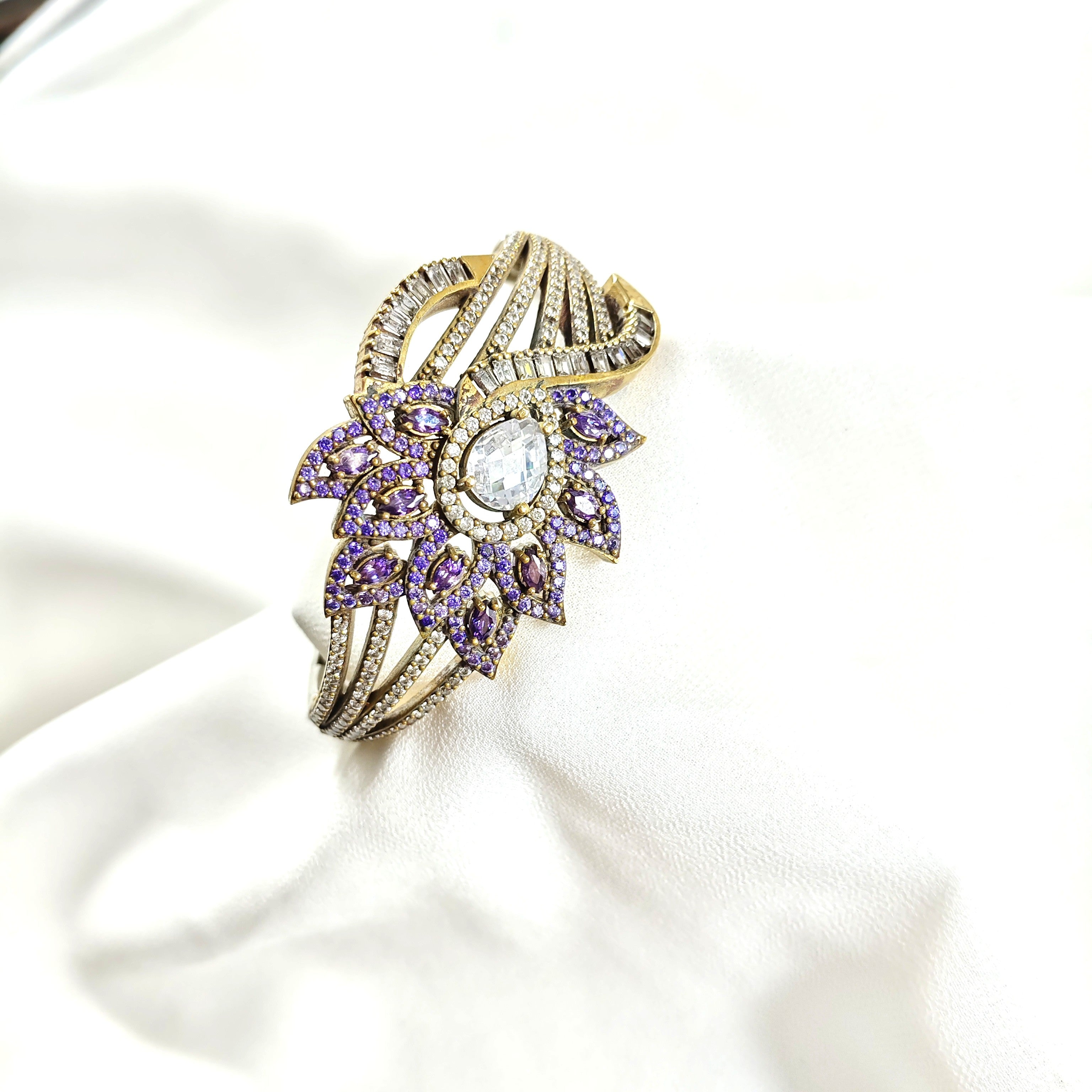 Antique bracelet – Imperial flower with amethyst shards