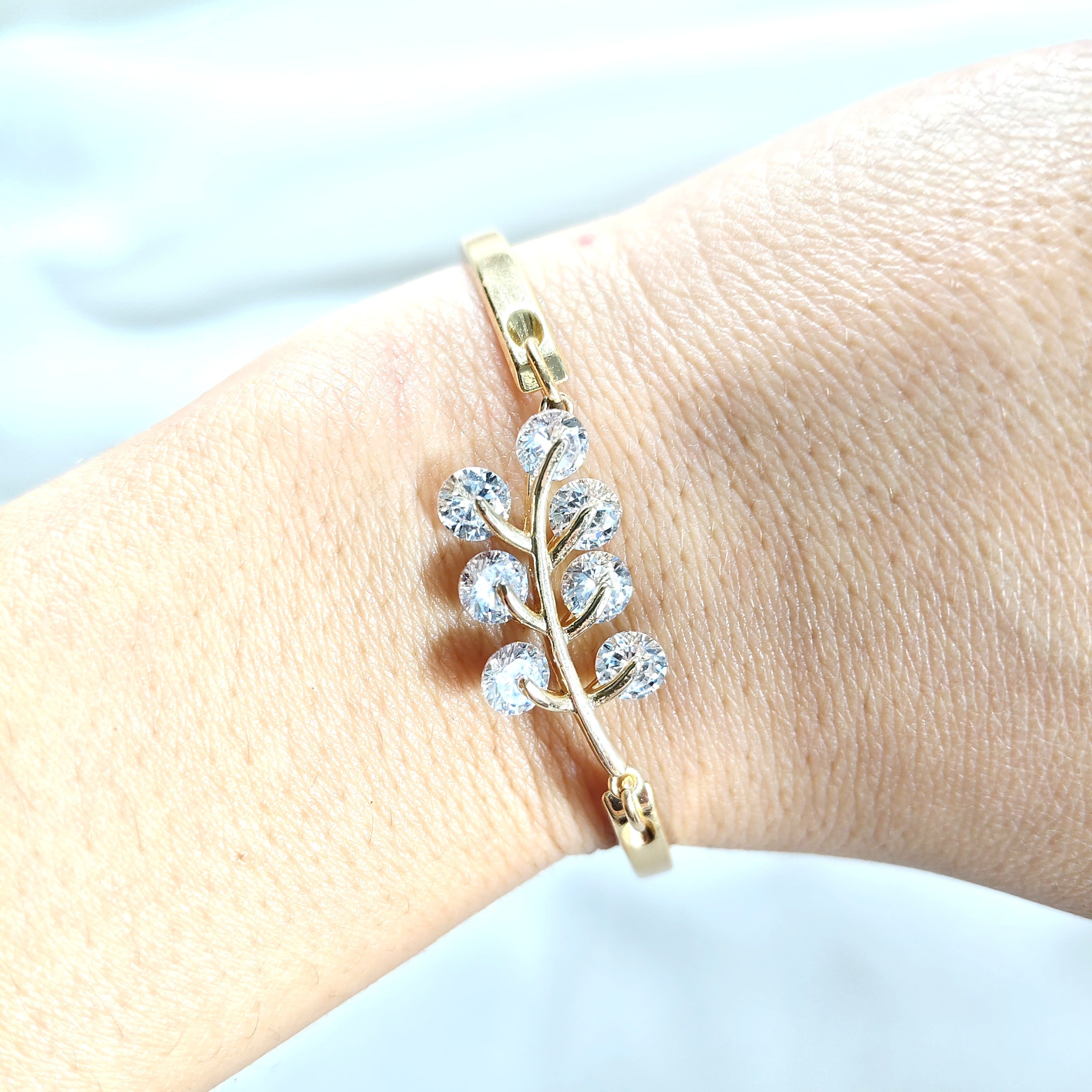 "Radiant Branch" Gold Fashion Bracelet