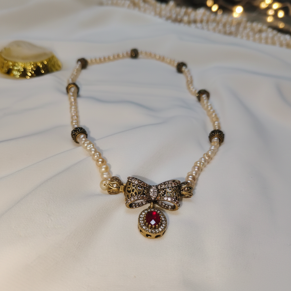 Collier en perles avec pendentif ottoman