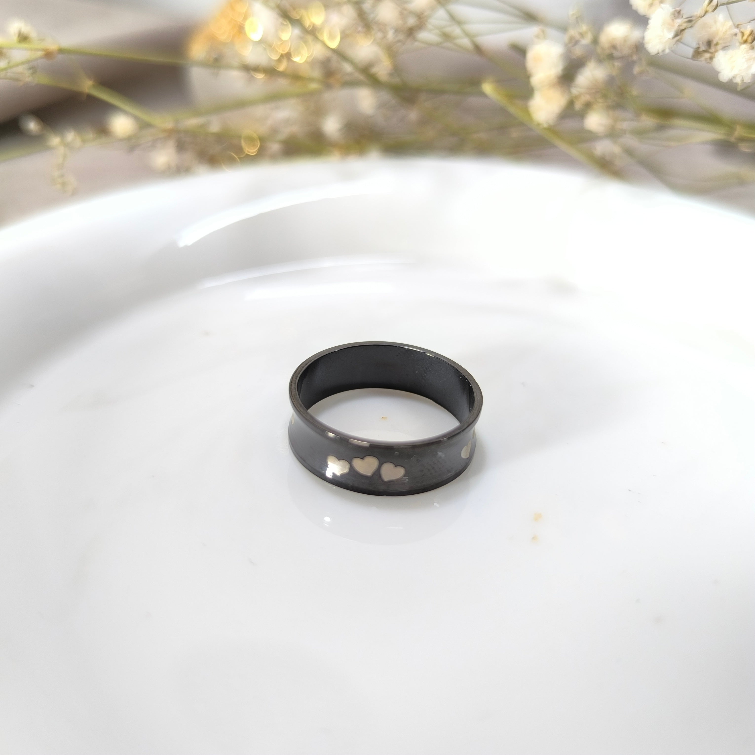 Love Elegance Ring – Premium Black Steel